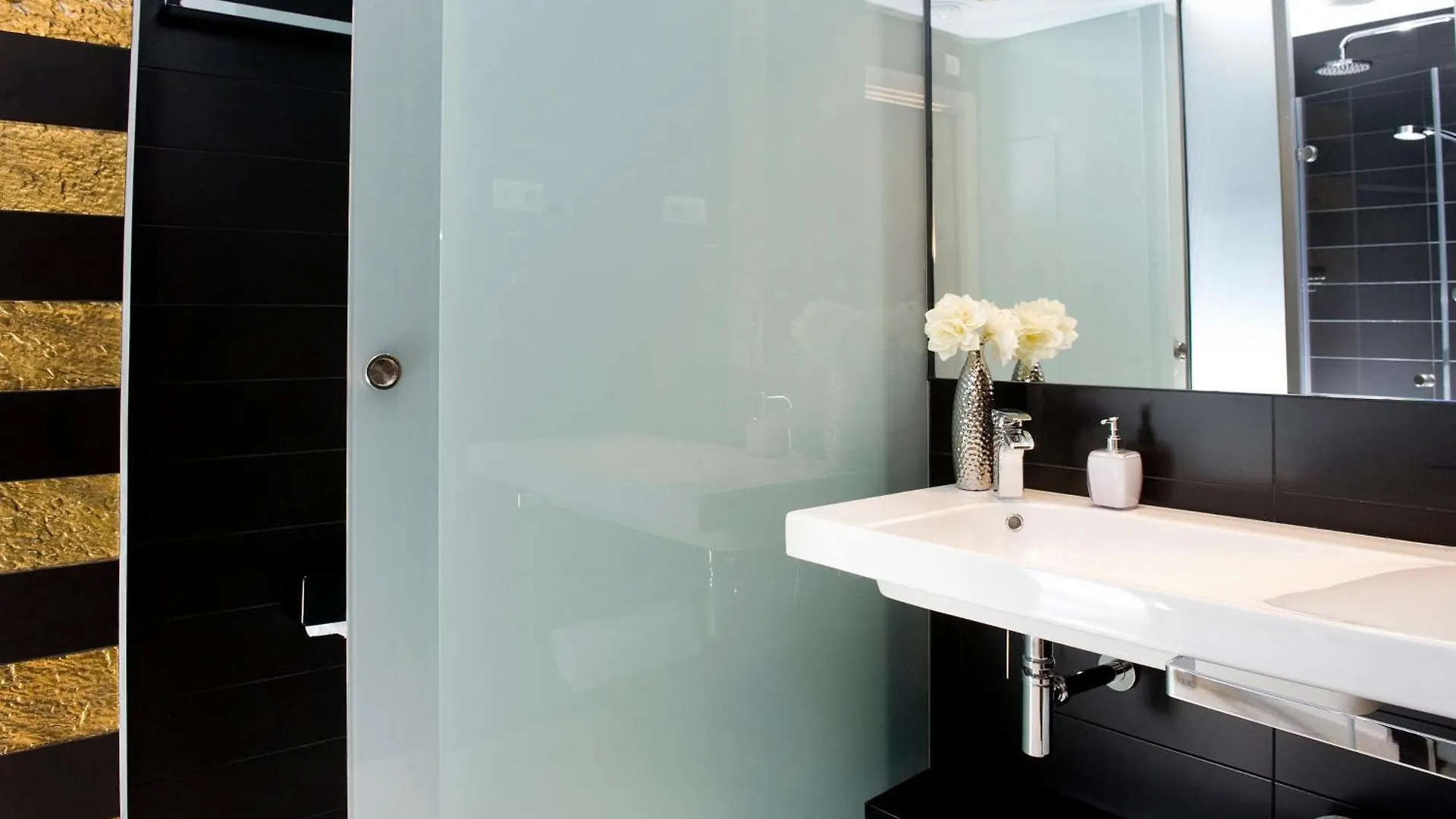 Aparthotel Home To Home Barcellona